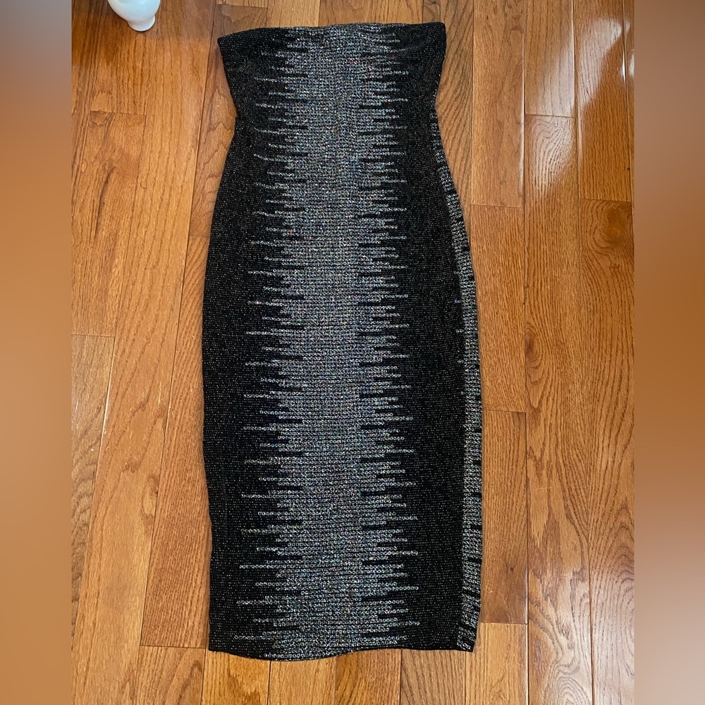 Vintage Shimmery Body con Strapless Dress
